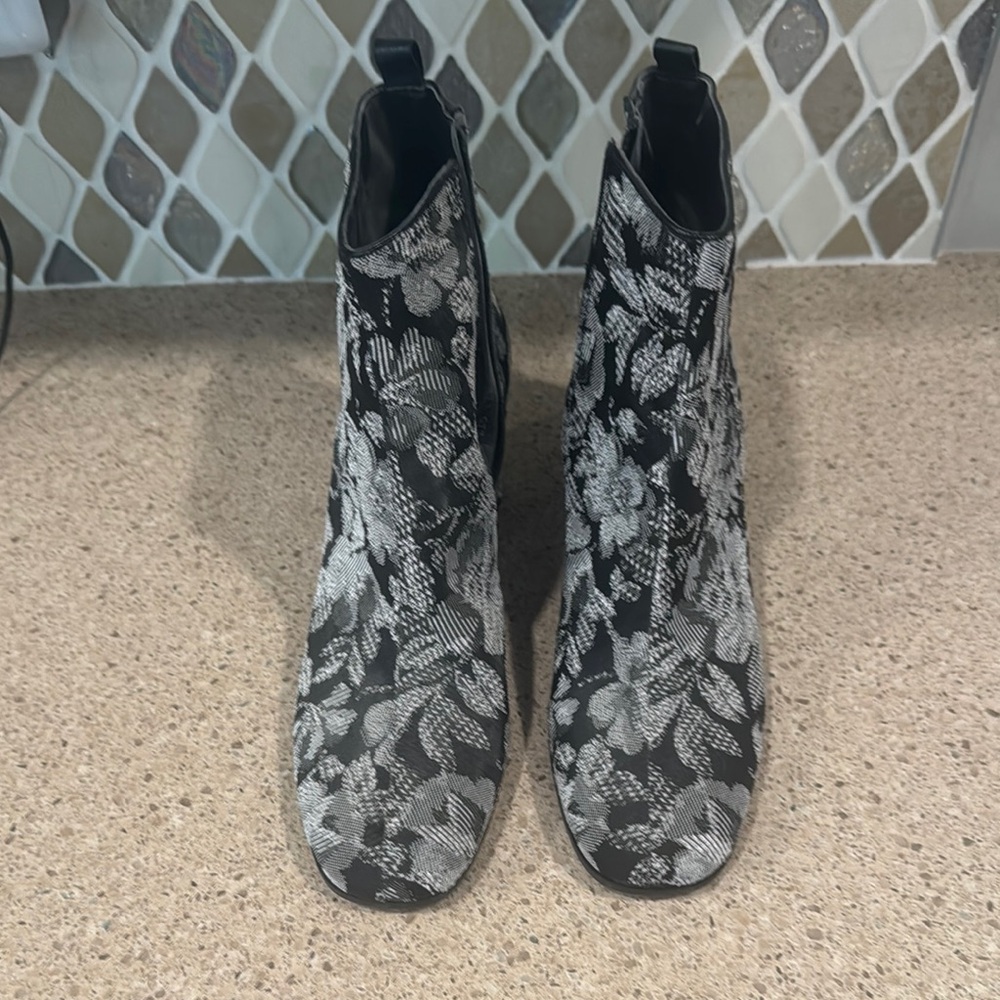 Sleek Black and Silver Ankle Booties with Textured Design